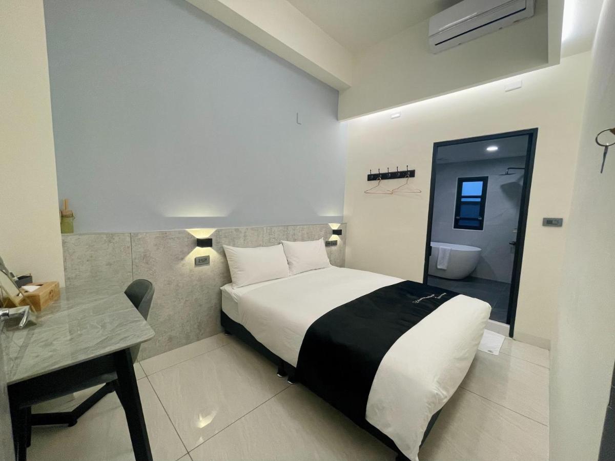 Six Seasons Inn - Qian He Tainan Exterior photo