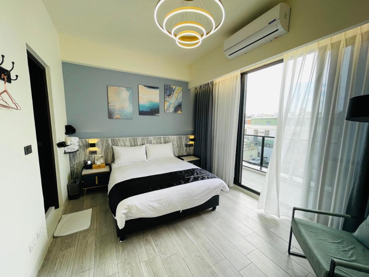 Six Seasons Inn - Qian He Tainan Exterior photo